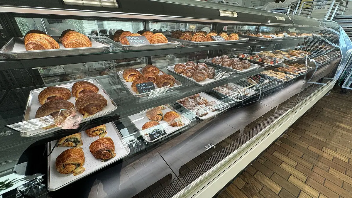 Grand Patisserie – patisserie in Warrington town centre